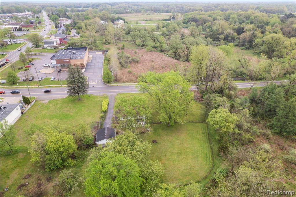 Pinckney, MI 48169,260 S DEXTER Street