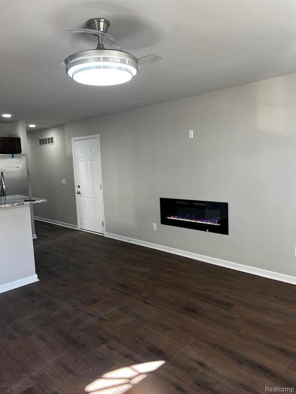 Eastpointe, MI 48021,15223 Maplewood Avenue