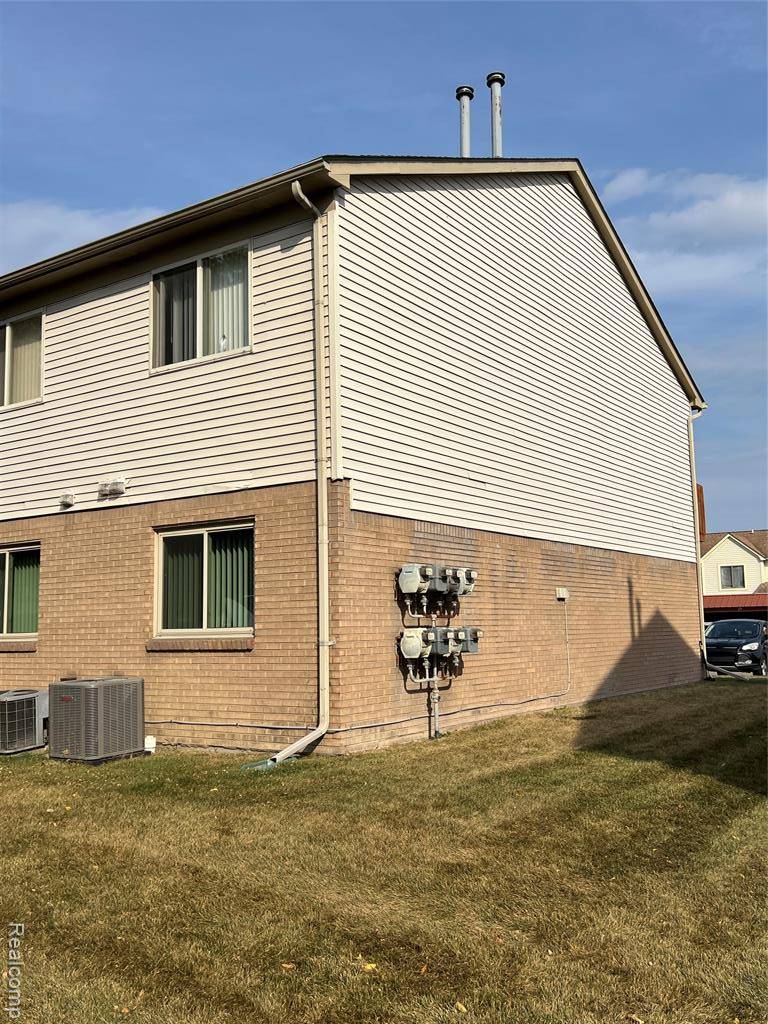 Roseville, MI 48066,27743 Carini Villa Street