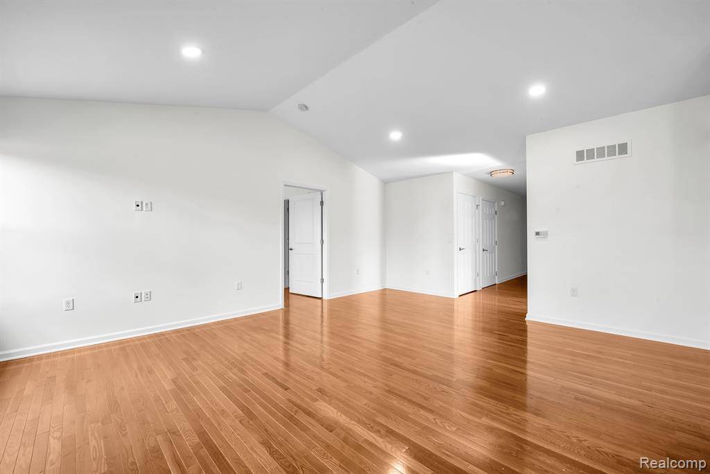 Shelby Twp, MI 48317,7223 N CENTRAL Park