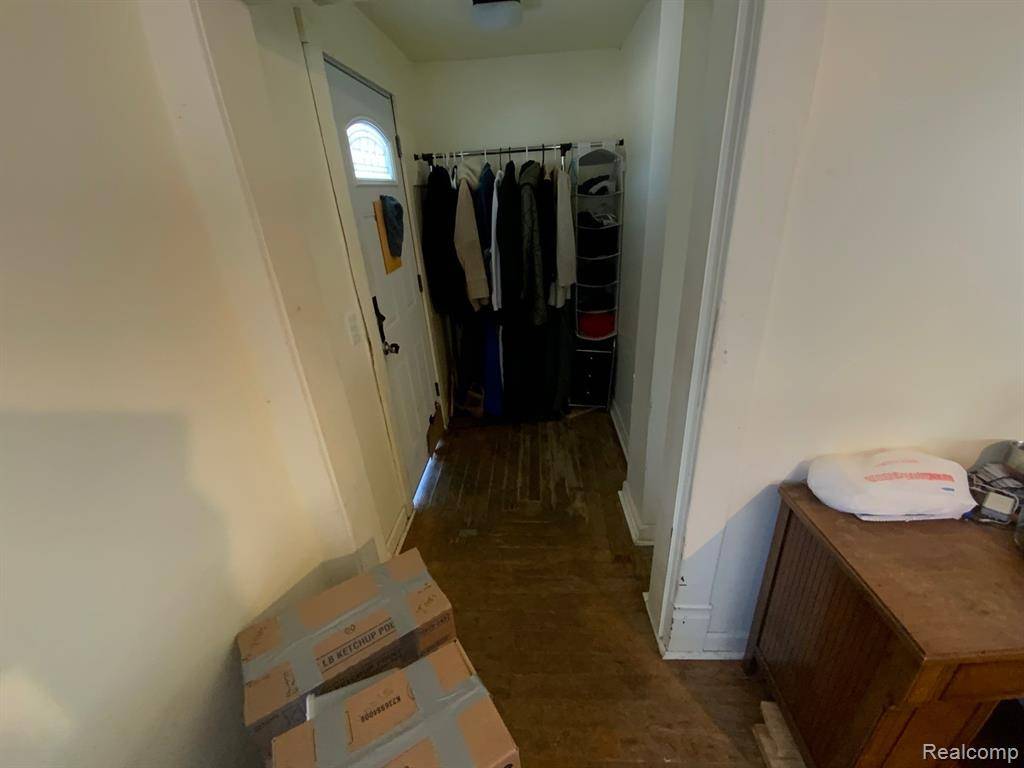 Lapeer, MI 48446,914 N Main Street