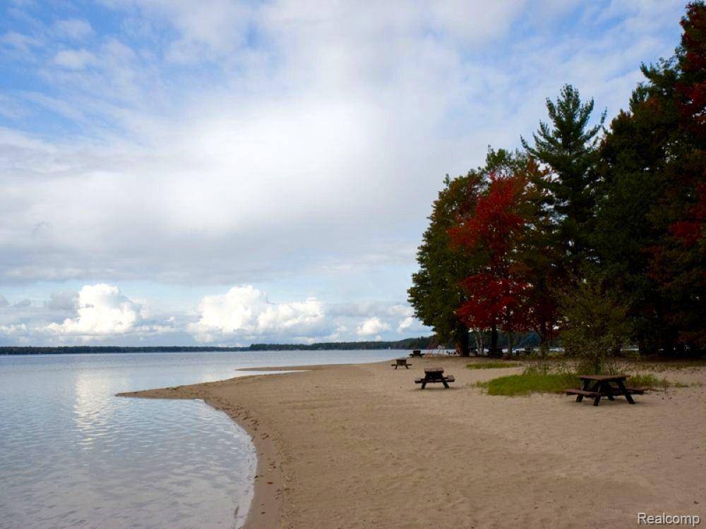 Gaylord, MI 49735,00 Trails End
