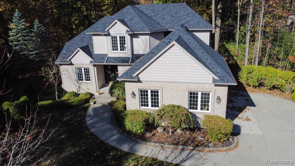 West Bloomfield, MI 48324,1980 Christopher Court