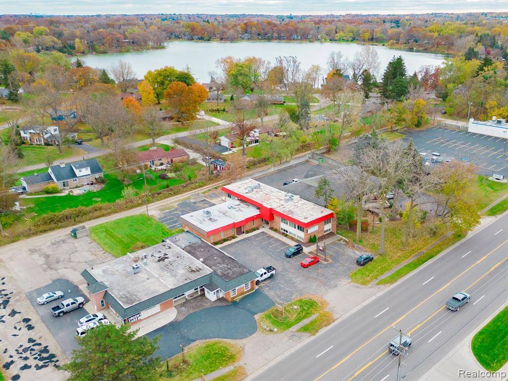 Sylvan Lake, MI 48320,2177 Orchard Lake Road