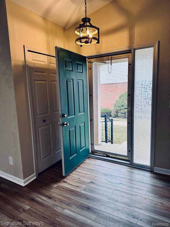 Warren, MI 48089,11374 CELTIC MANOR Drive