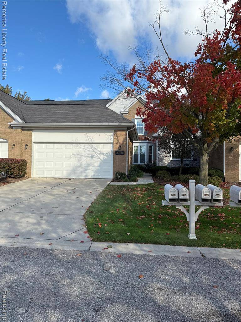 Plymouth, MI,39484 Village Run Drive