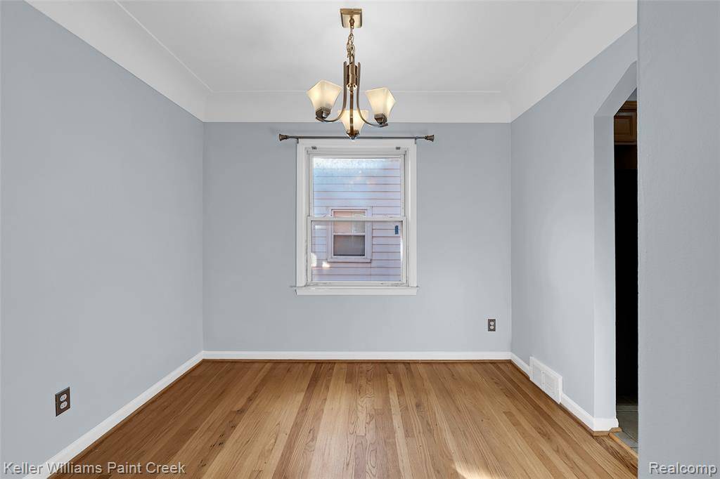 Royal Oak, MI 48067,201 N KENWOOD Avenue