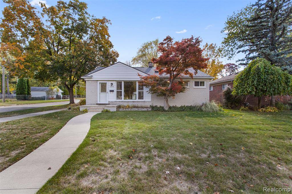 Royal Oak, MI 48073,1203 Hickory Avenue
