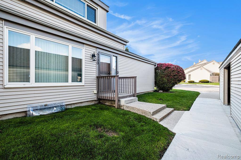 Flint, MI 48532,6300 Laurentian Court