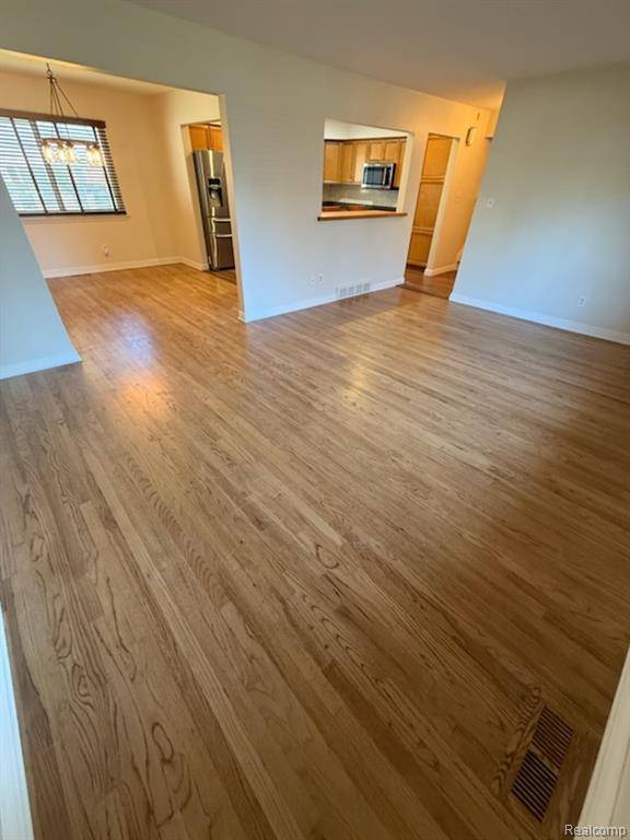 Farmington Hills, MI 48334,26264 Greythorne Trail