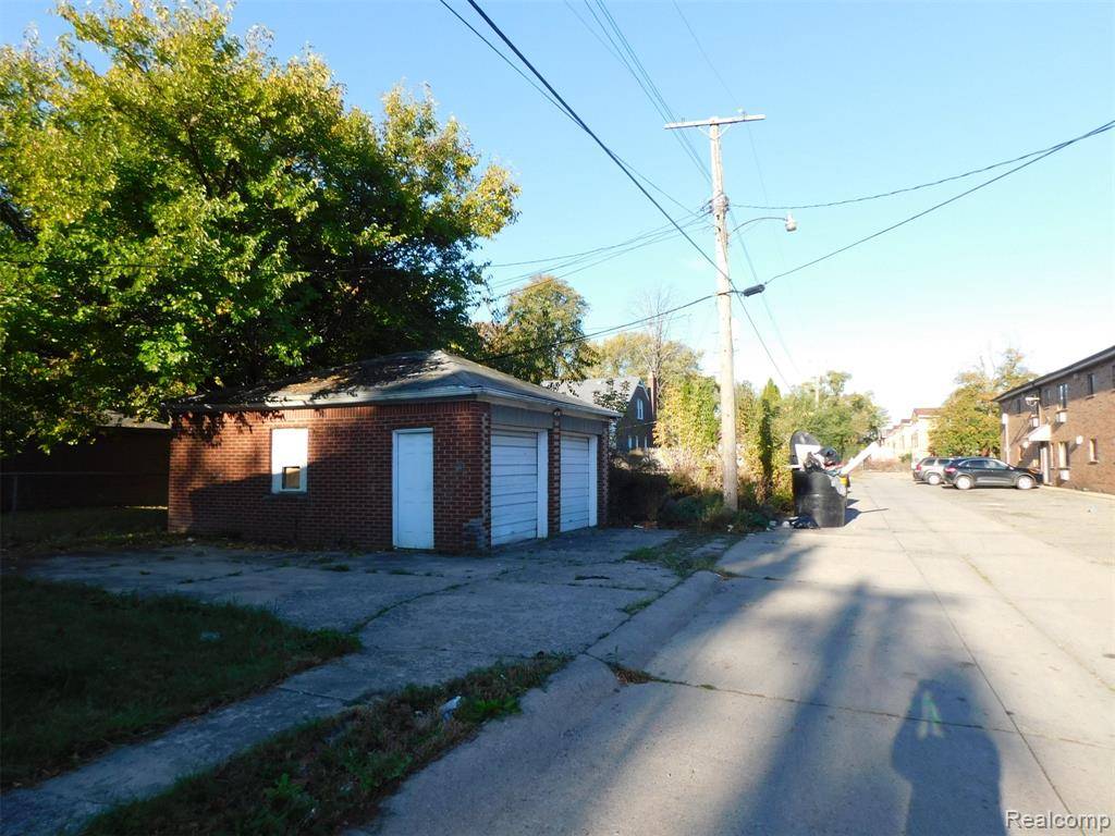 Detroit, MI 48224,11539 Lakepointe Street