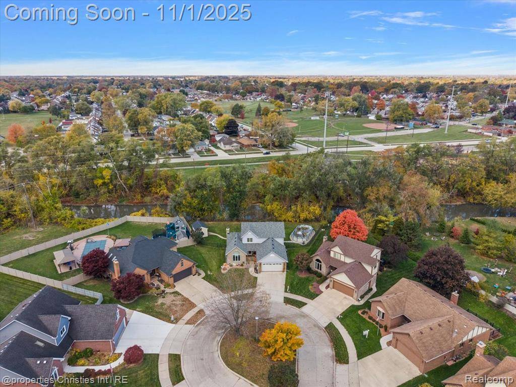 Wyandotte, MI 48192,932 River Court