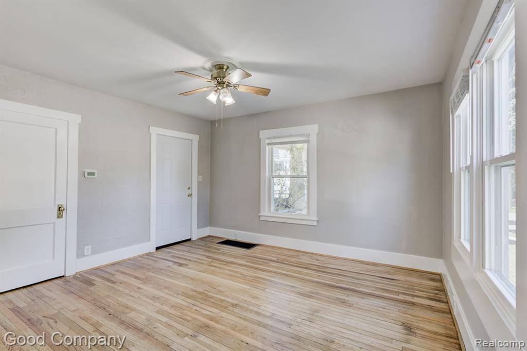 Royal Oak, MI 48067,220 N Maple Avenue Unit #1