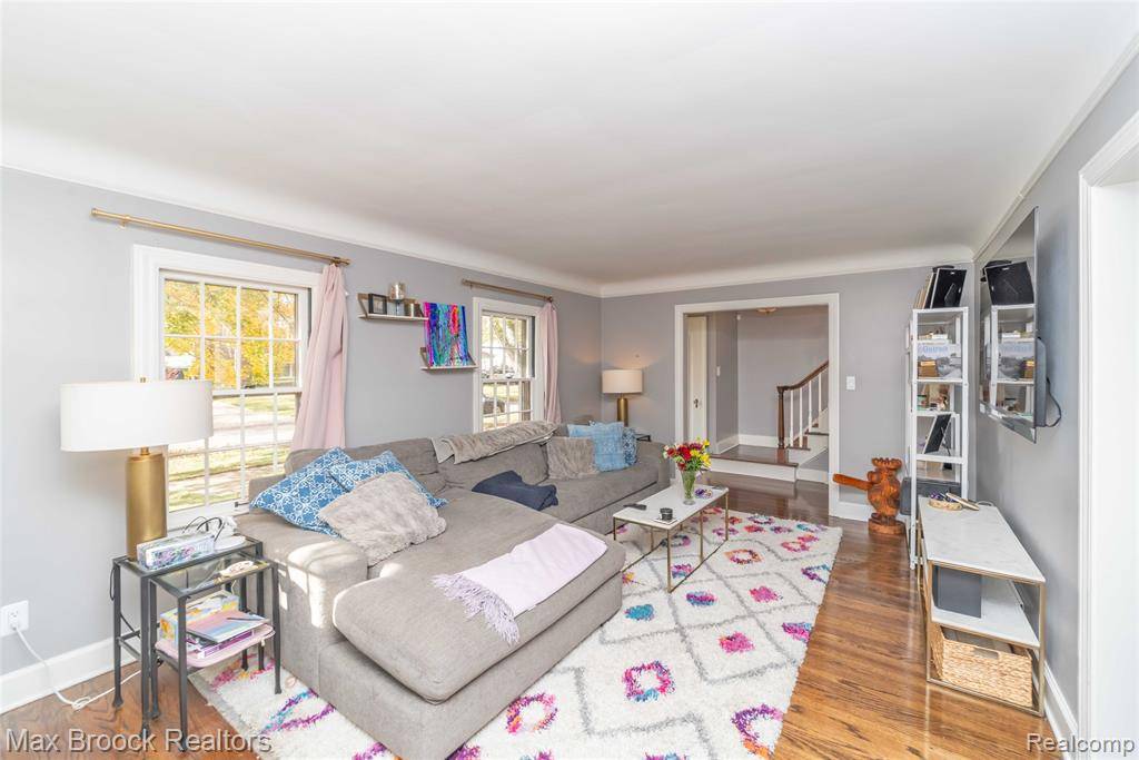 Royal Oak, MI 48073,2432 Maplewood Avenue