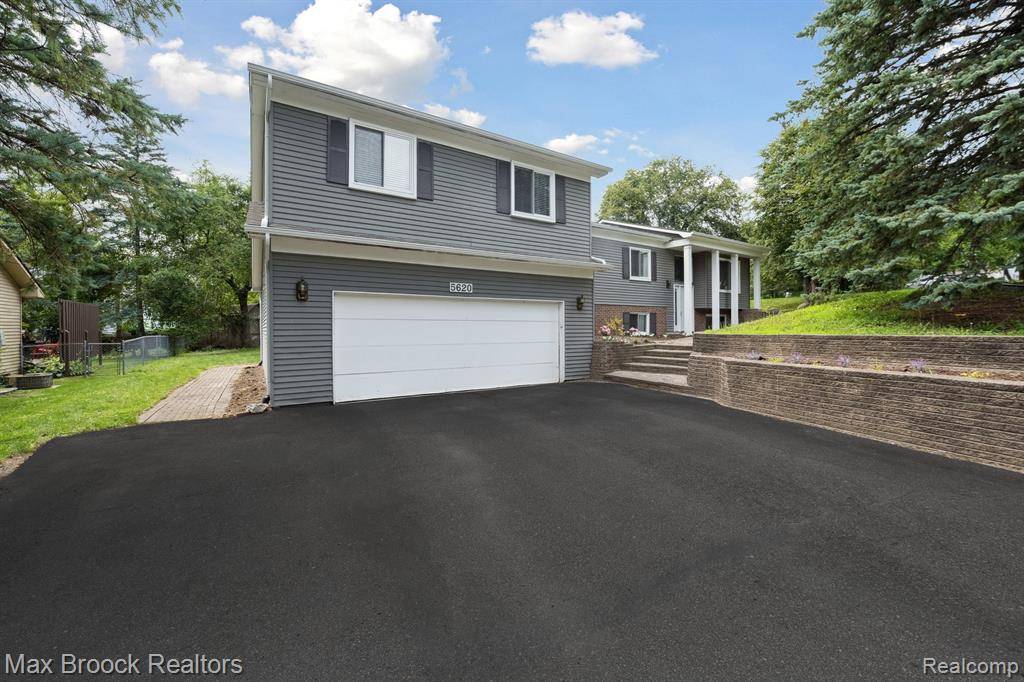 West Bloomfield, MI 48323,5620 Eastman Boulevard