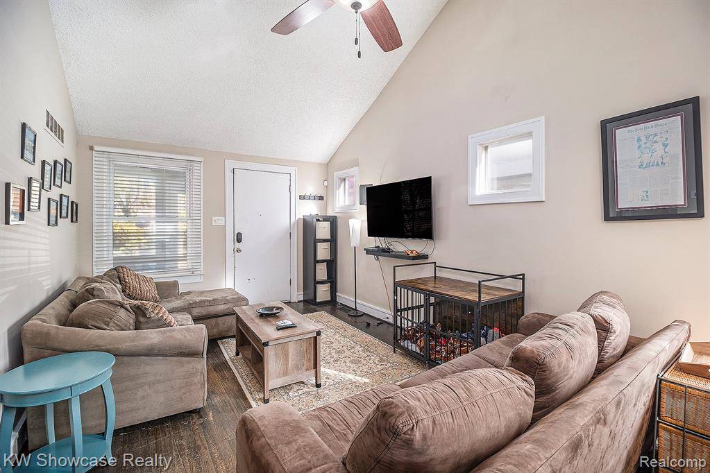 Birmingham, MI 48009,1276 Holland Street