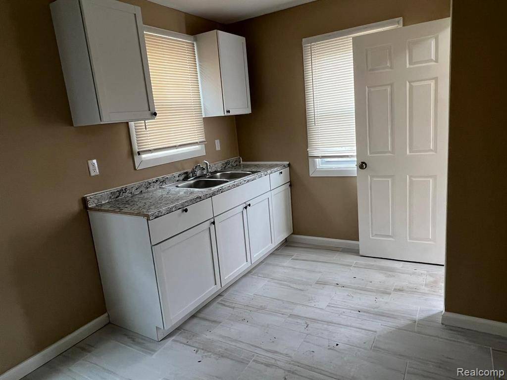 Detroit, MI 48221,16213 TULLER Street