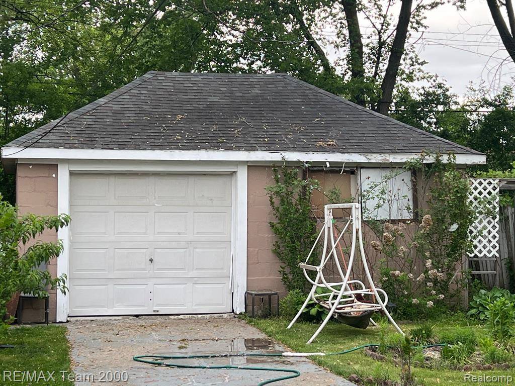 Detroit, MI 48228,6101 Auburn Street