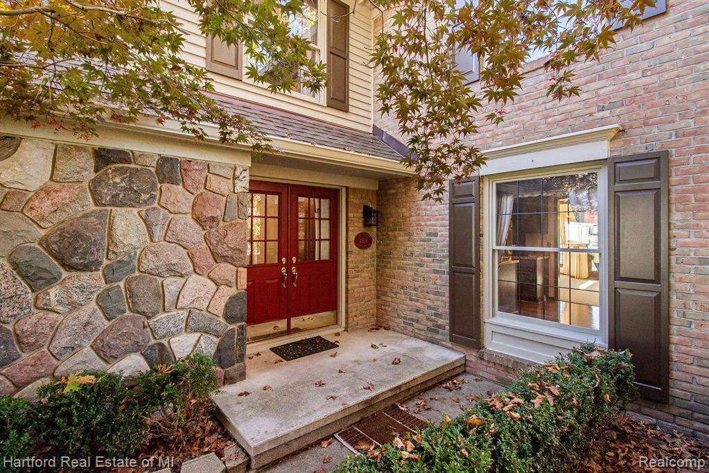 Brighton, MI 48116,4506 Golf View Drive