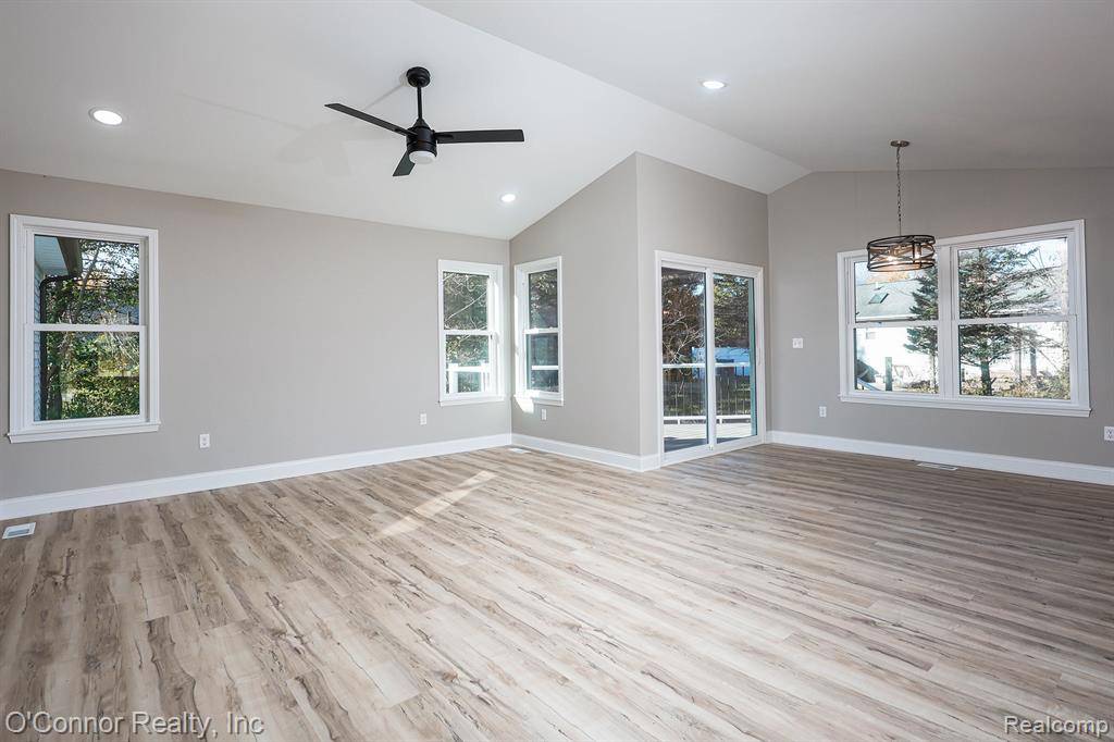 MI,2047 Edward Lane East