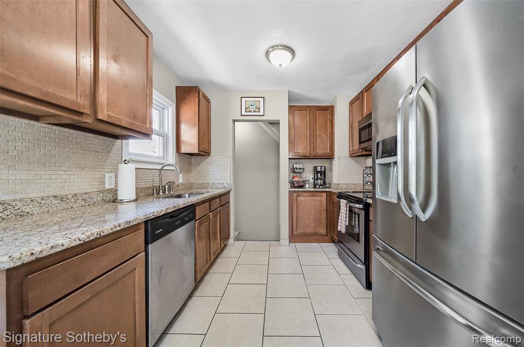 Royal Oak, MI 48067,1820 Guthrie Avenue