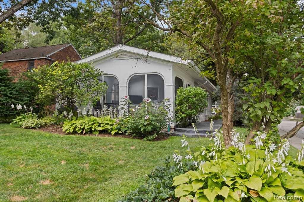 Royal Oak, MI 48067,522 N Connecticut Avenue