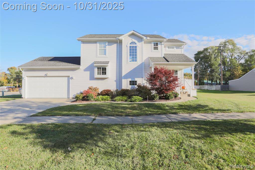 Clinton Twp, MI 48036,21145 Hillcrest Street