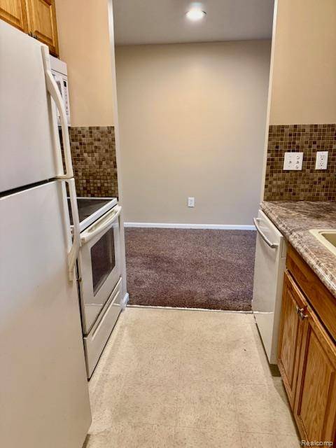 Auburn Hills, MI 48326,831 BLOOMFIELD VILLAGE Boulevard