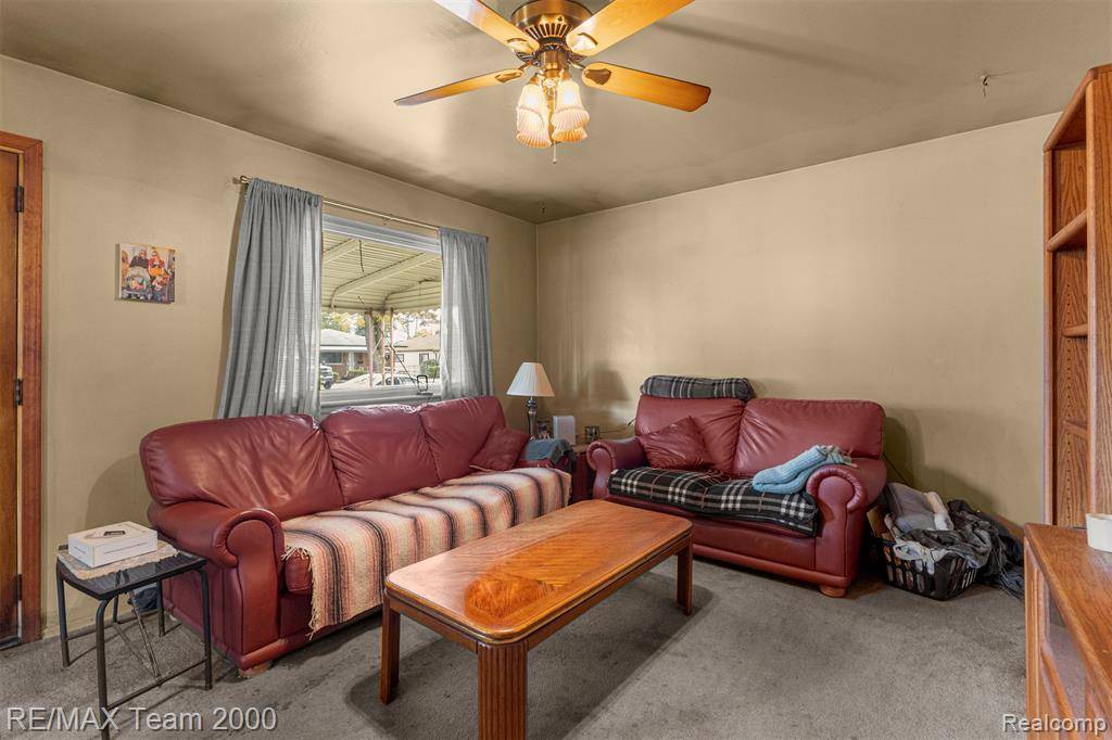 Dearborn Heights, MI 48125,5622 Campbell Street