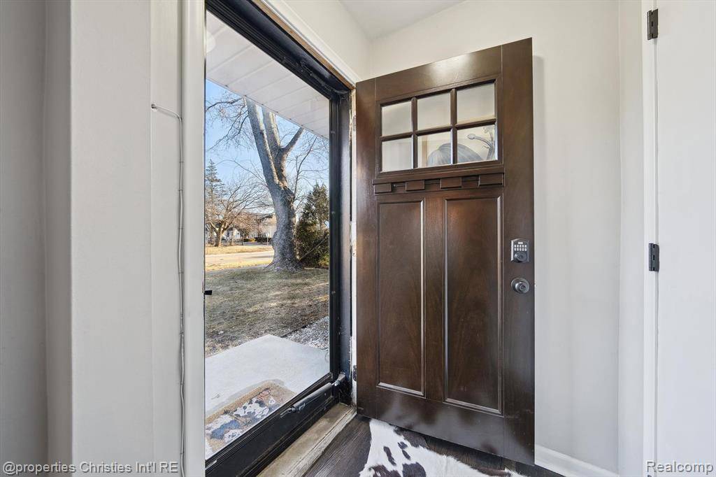 Beverly Hills, MI 48025,16975 W 14 Mile Road