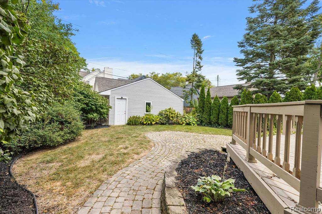 Birmingham, MI 48009,1109 Bird Avenue