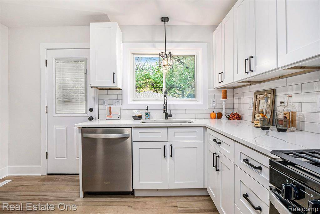 Dearborn Heights, MI 48125,4558 Universal Street