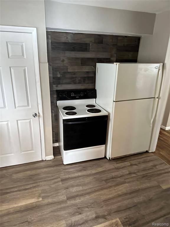 Detroit, MI 48235,16503 Sussex Street