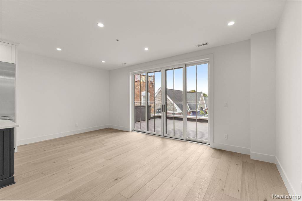 Northville, MI 48167,156 N Center Unit 303