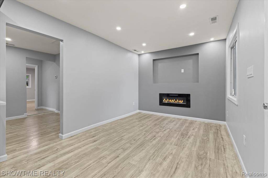 Farmington, MI 48336,22601 Purdue Avenue