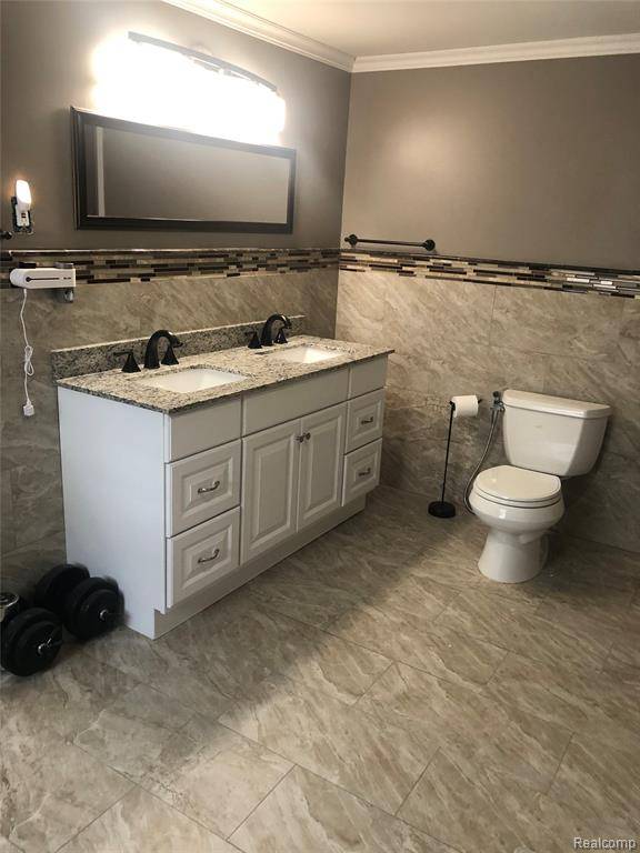 Dearborn Heights, MI 48125,4715 CULVER Street