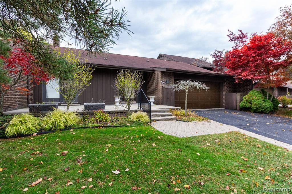 West Bloomfield, MI 48323,2045 Bordeaux Street