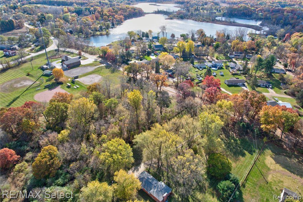 Holly, MI 48442,550 W Rose Center Road