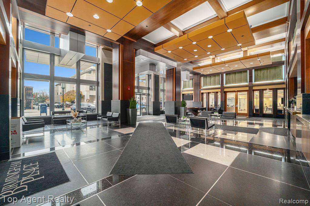 Birmingham, MI 48009,411 S Old Woodward Avenue