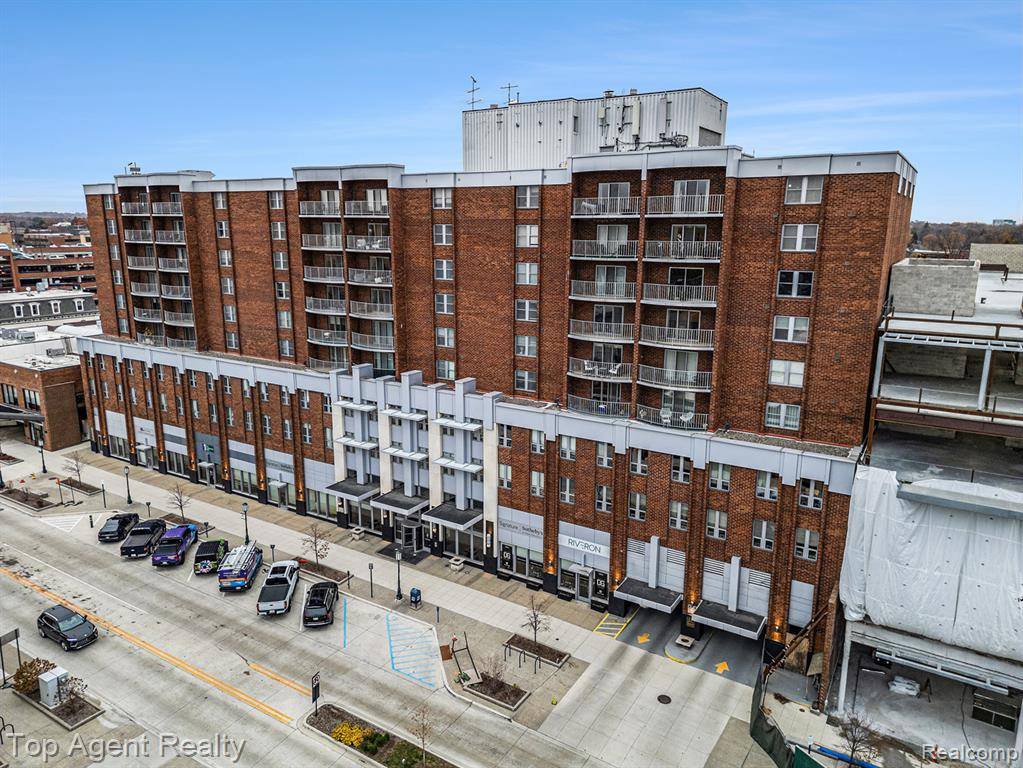 Birmingham, MI 48009,411 S Old Woodward Avenue