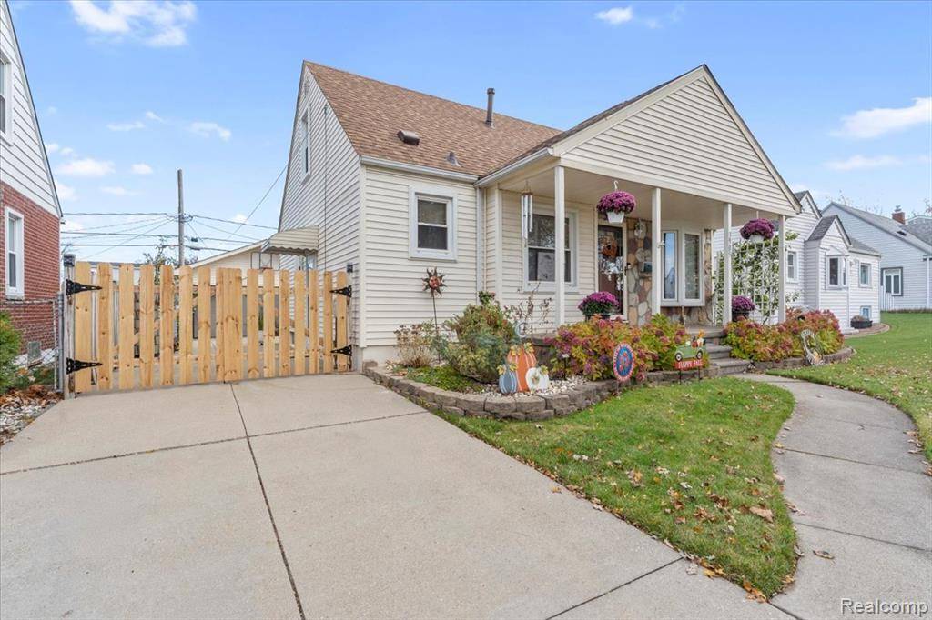 Wyandotte, MI 48192,3905 15th Street