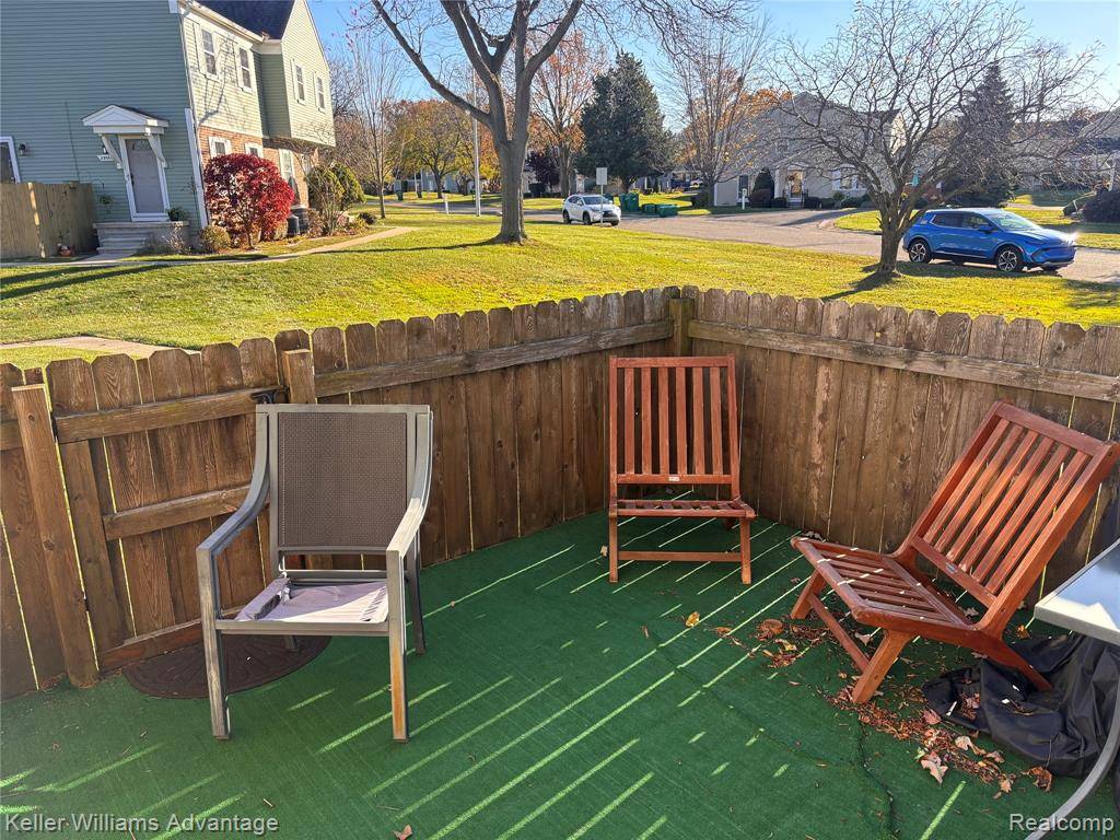 Novi, MI,23594 N Rockledge