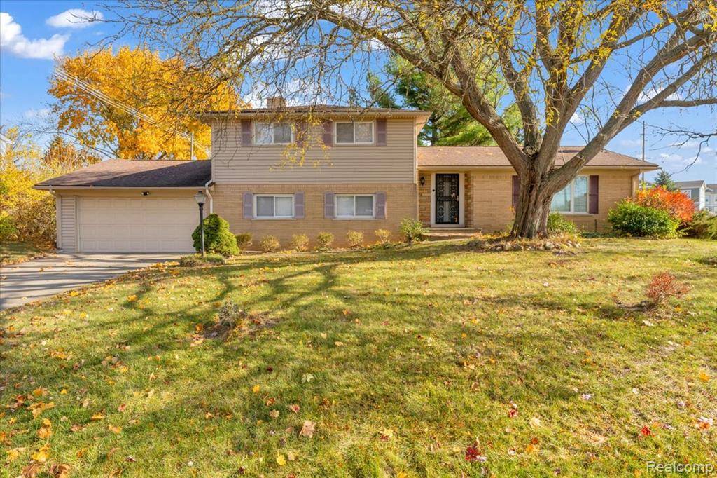 West Bloomfield, MI,7477 Heather Heath Lane