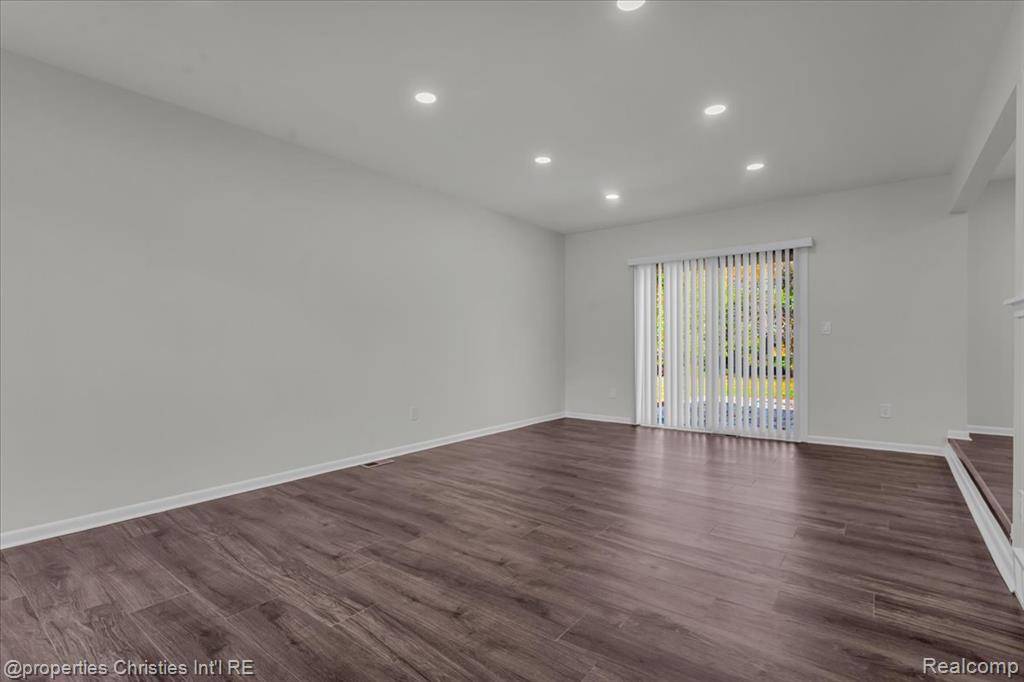 Bloomfield Hills, MI 48302,2875 Rambling Way