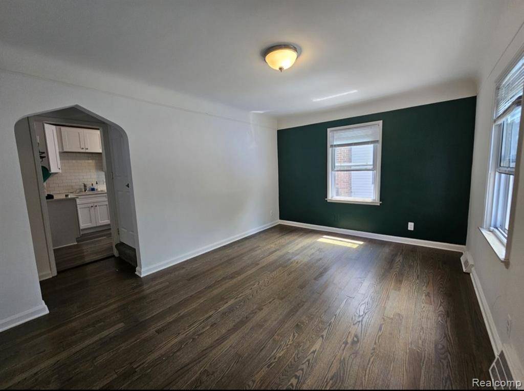 Royal Oak, MI 48067,1016 Grove Avenue