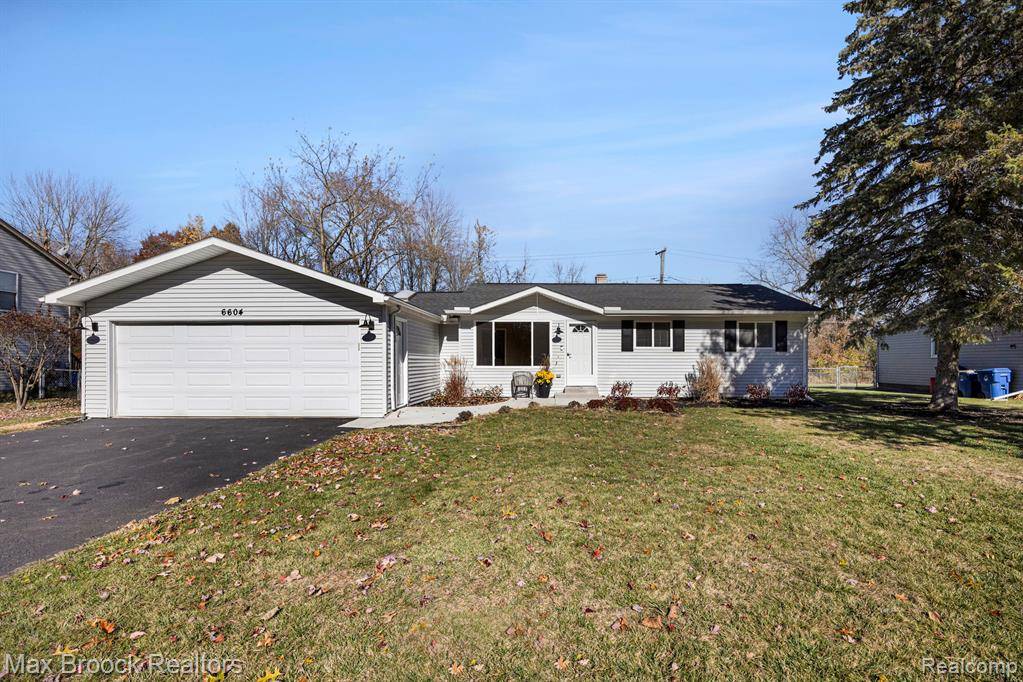Waterford, MI 48327,6604 Doyon N Drive