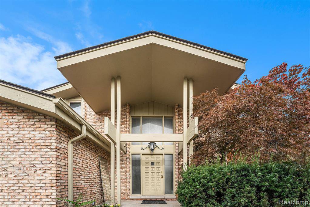 West Bloomfield, MI,2189 Colony Club Court