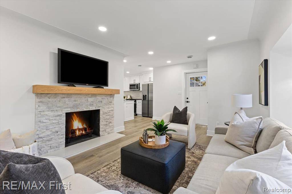 Southfield, MI 48075,21539 Avon Lane