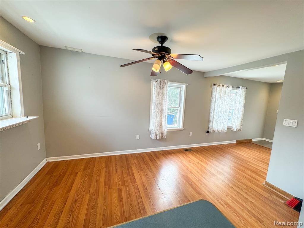 Dearborn Heights, MI 48125,5381 Merrick Street