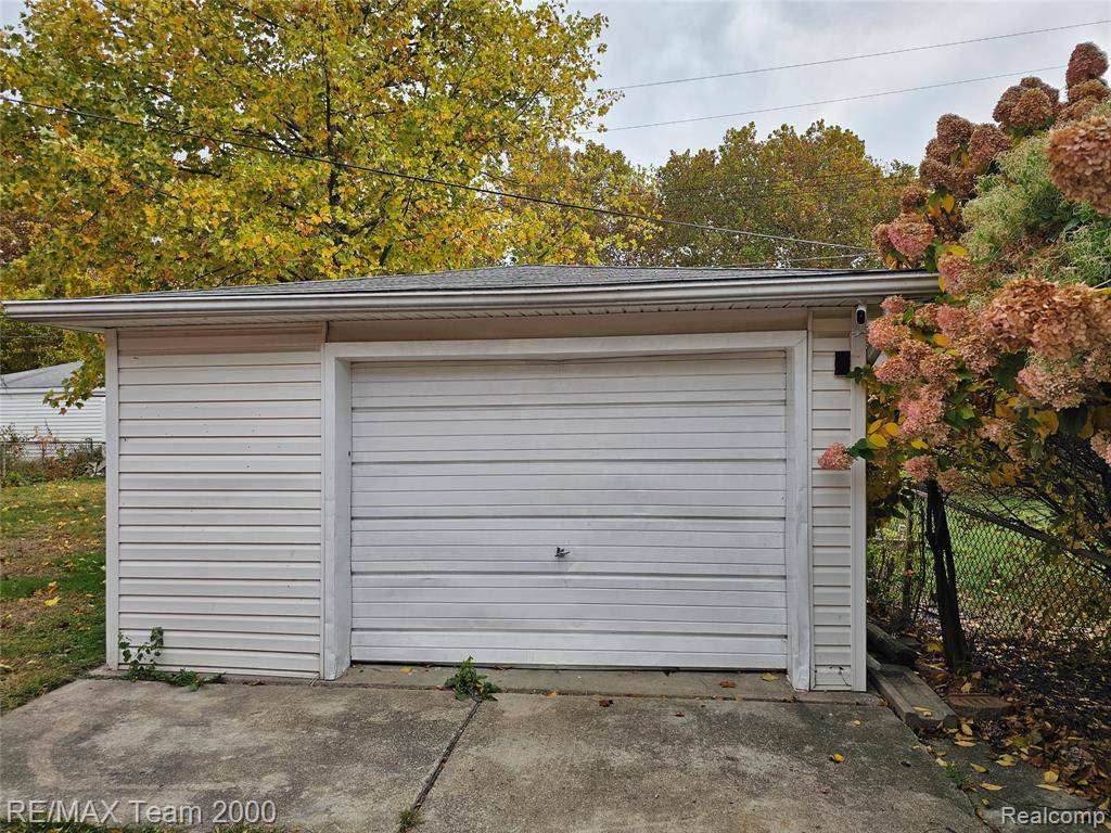 Dearborn Heights, MI 48127,8630 N Evangeline Street